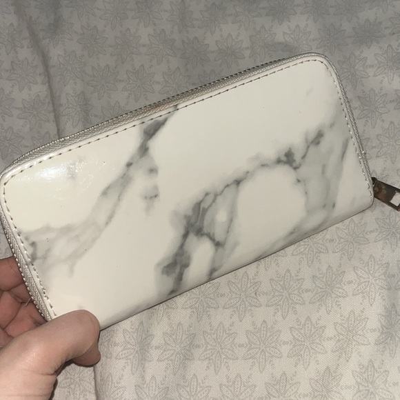 Marble Design Wallet - Picture 8 of 11